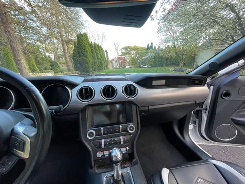 Used 2022 Ford Mustang GT Premium w/ Ford Safe & Smart Package image 23