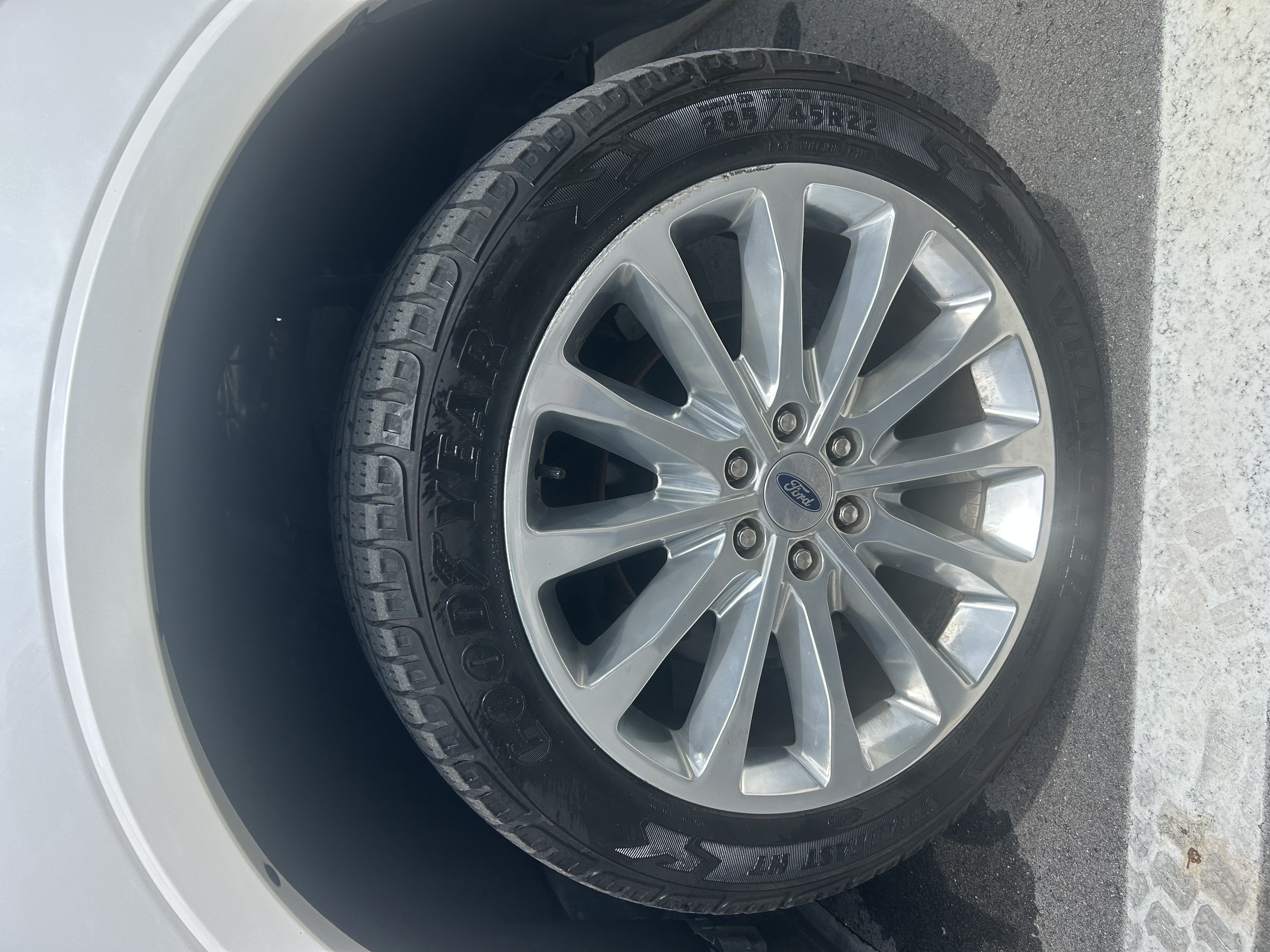 Used 2019 Ford F150 Limited AWD/4WD image 12