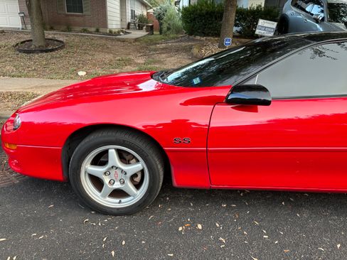 Used 1998 Chevrolet Camaro Z28 w/ SS Performance/Appearance Pkg RWD image 25