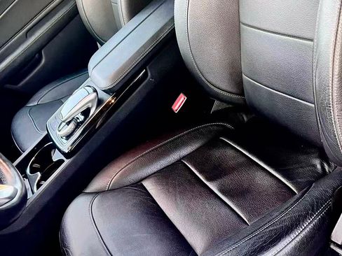 Used 2017 Mercedes-Benz GLE 550e image 16