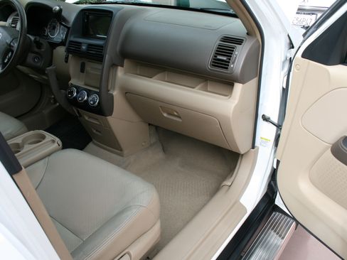 Used 2005 Honda CR-V EX image 15