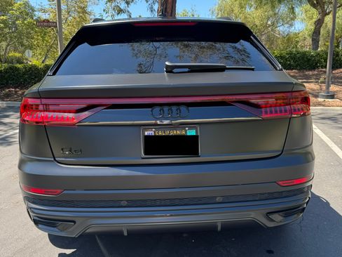 Used 2019 Audi Q8 Prestige w/ Luxury Package AWD/4WD image 5