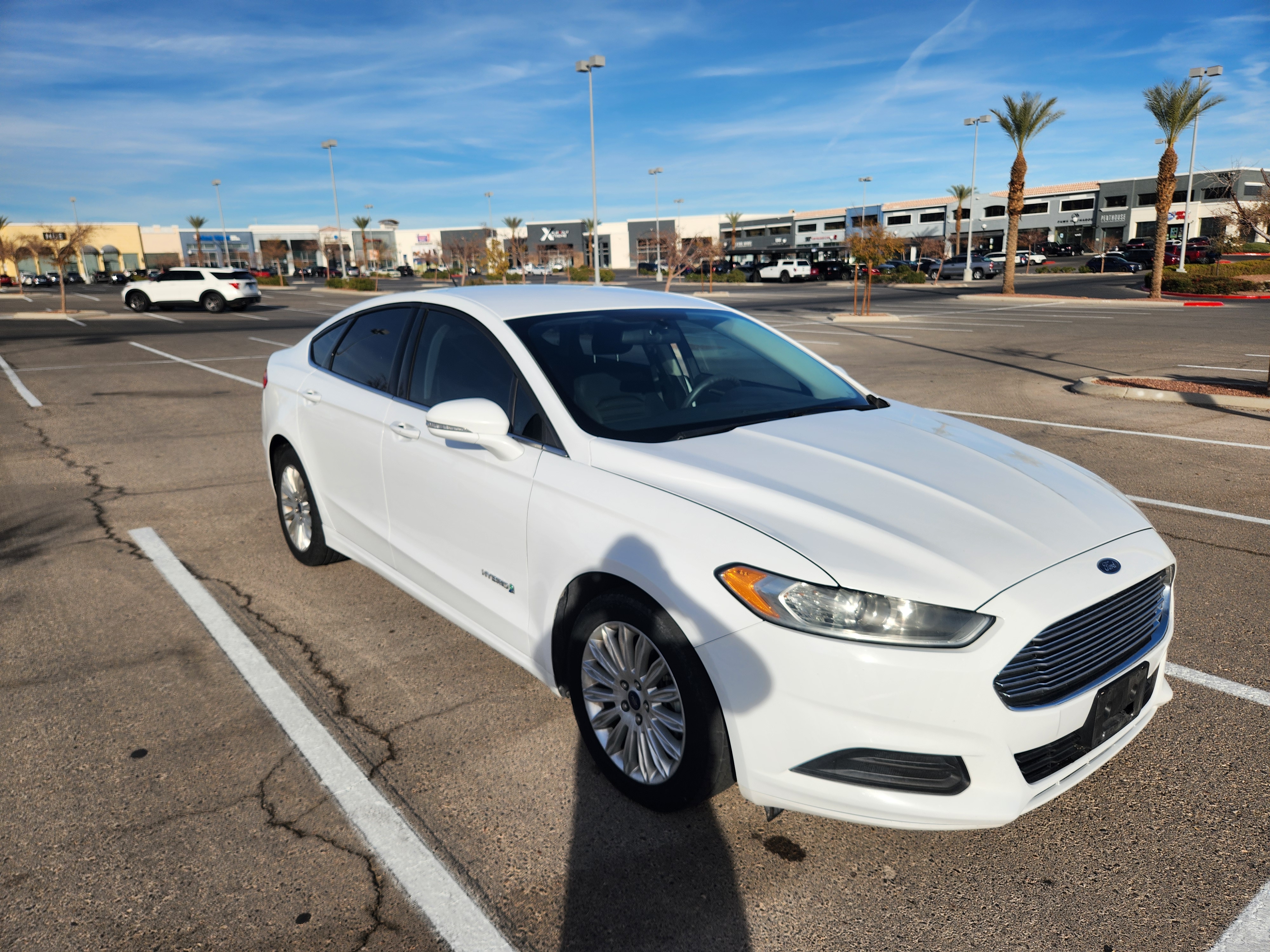 Used 2014 Ford Fusion SE FWD image 5