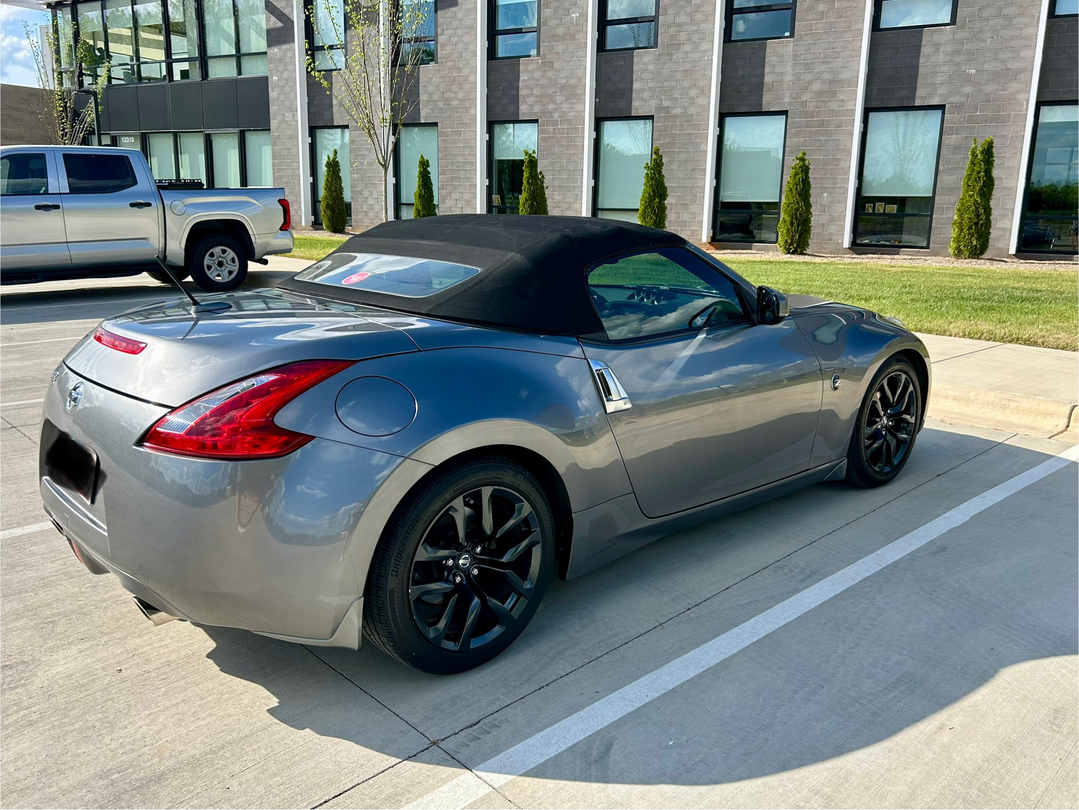Used 2016 Nissan 370Z Touring RWD image 15