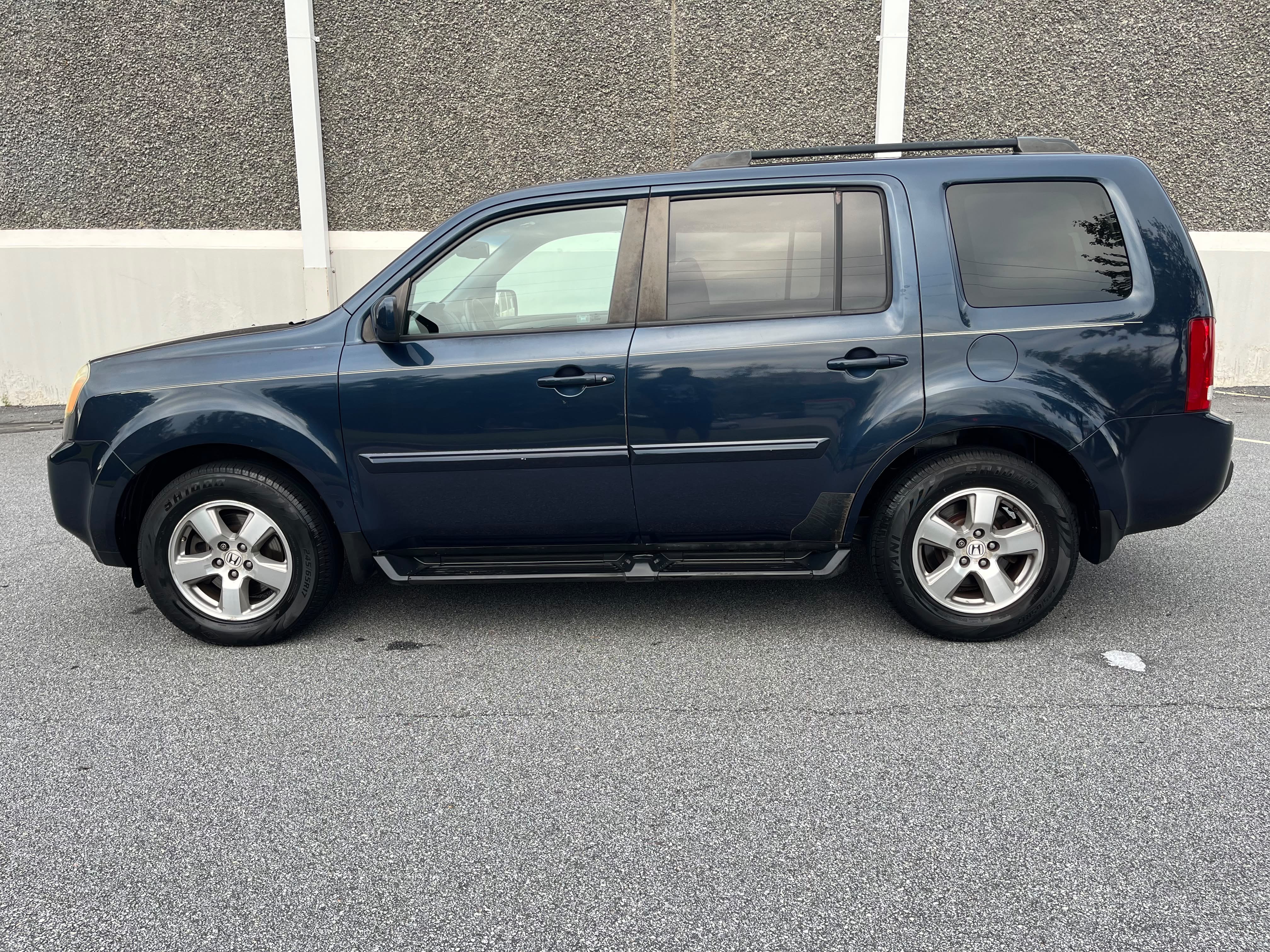 Used 2011 Honda Pilot EX-L image 13