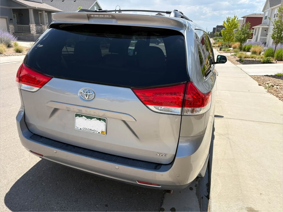 Used 2013 Toyota Sienna XLE FWD image 5