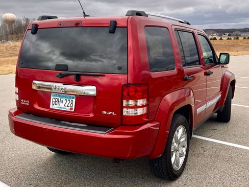 Used 2008 Jeep Liberty Limited w/ Premium Group II image 9