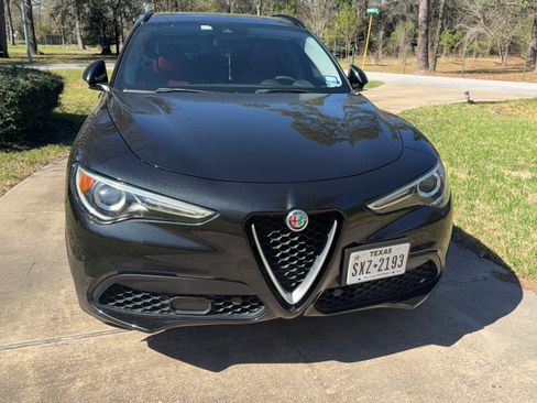 Used 2019 Alfa Romeo Stelvio Sport w/ Quick Order Package 22J Sport image 4