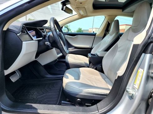 Used 2013 Tesla Model S Performance image 10