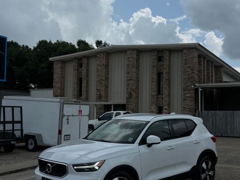 Used 2019 Volvo XC40 T5 Momentum AWD/4WD image 11