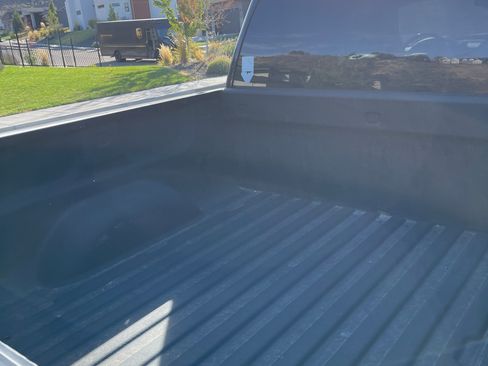 Used 2008 GMC Sierra 1500 Denali w/ Sun And Navigation Package image 5