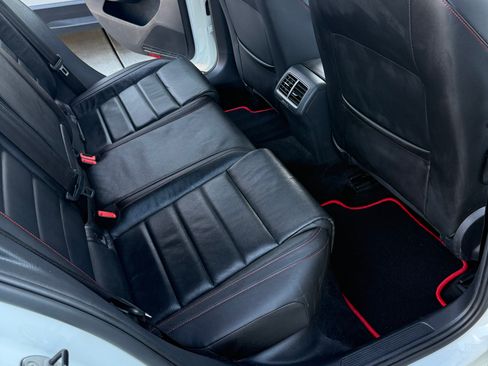 Used 2017 Volkswagen GTI Autobahn image 6