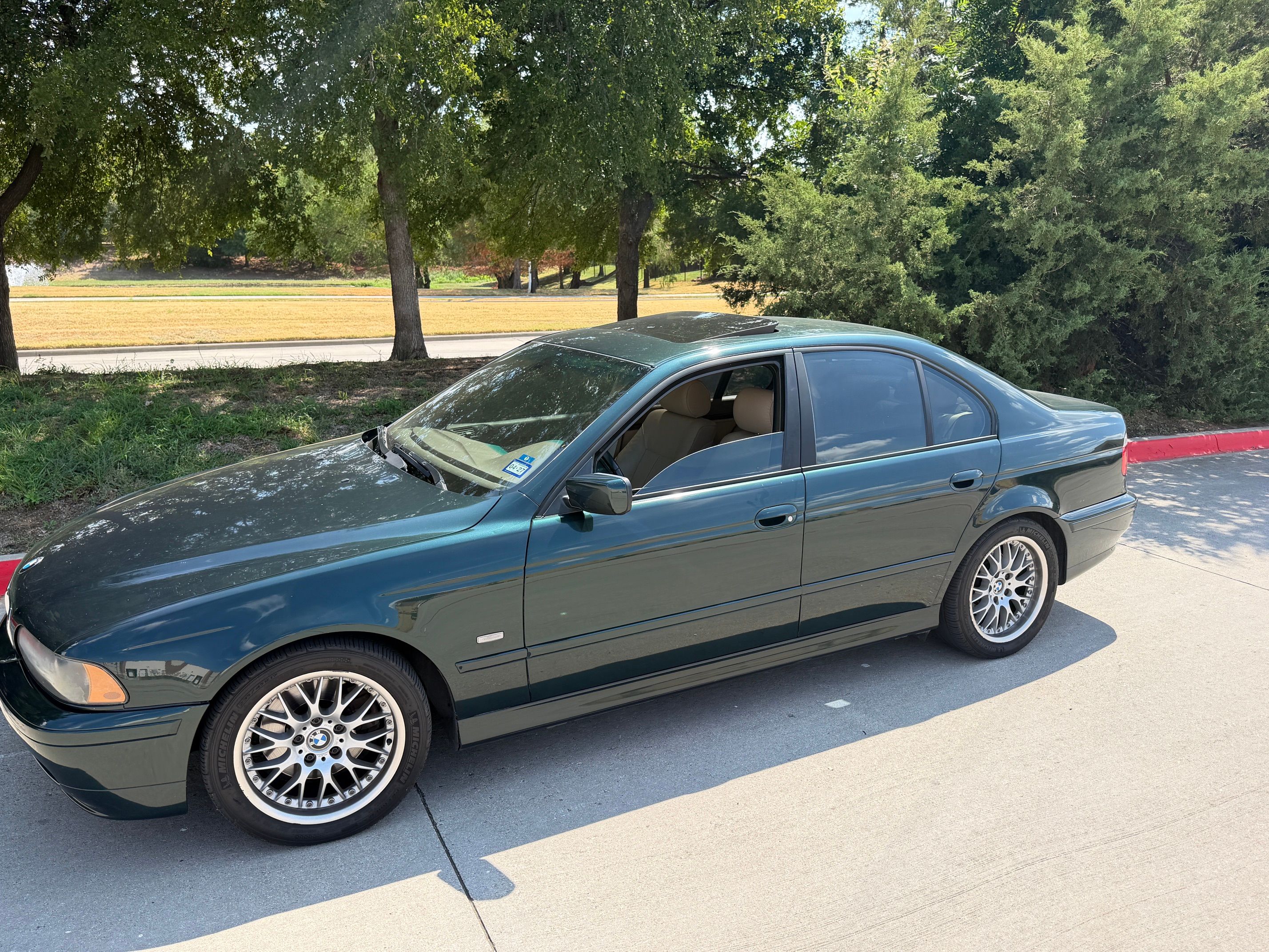 Used 2001 BMW 530i Sedan RWD image 1