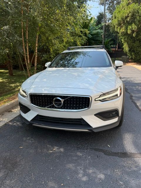 Used 2020 Volvo V60 T5 Cross Country w/ Protection Package Premier AWD/4WD image 1