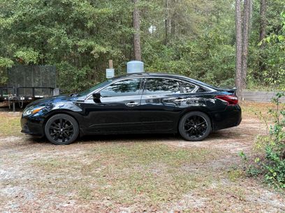 Used 2017 Nissan Altima 2.5 SR w/ Midnight Edition Package