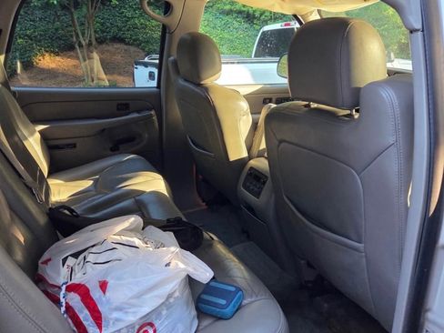 Used 2005 Chevrolet Tahoe LT w/ LT Preferred Equipment Group RWD image 14