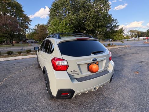 Used 2013 Subaru Crosstrek 2.0i Premium image 2
