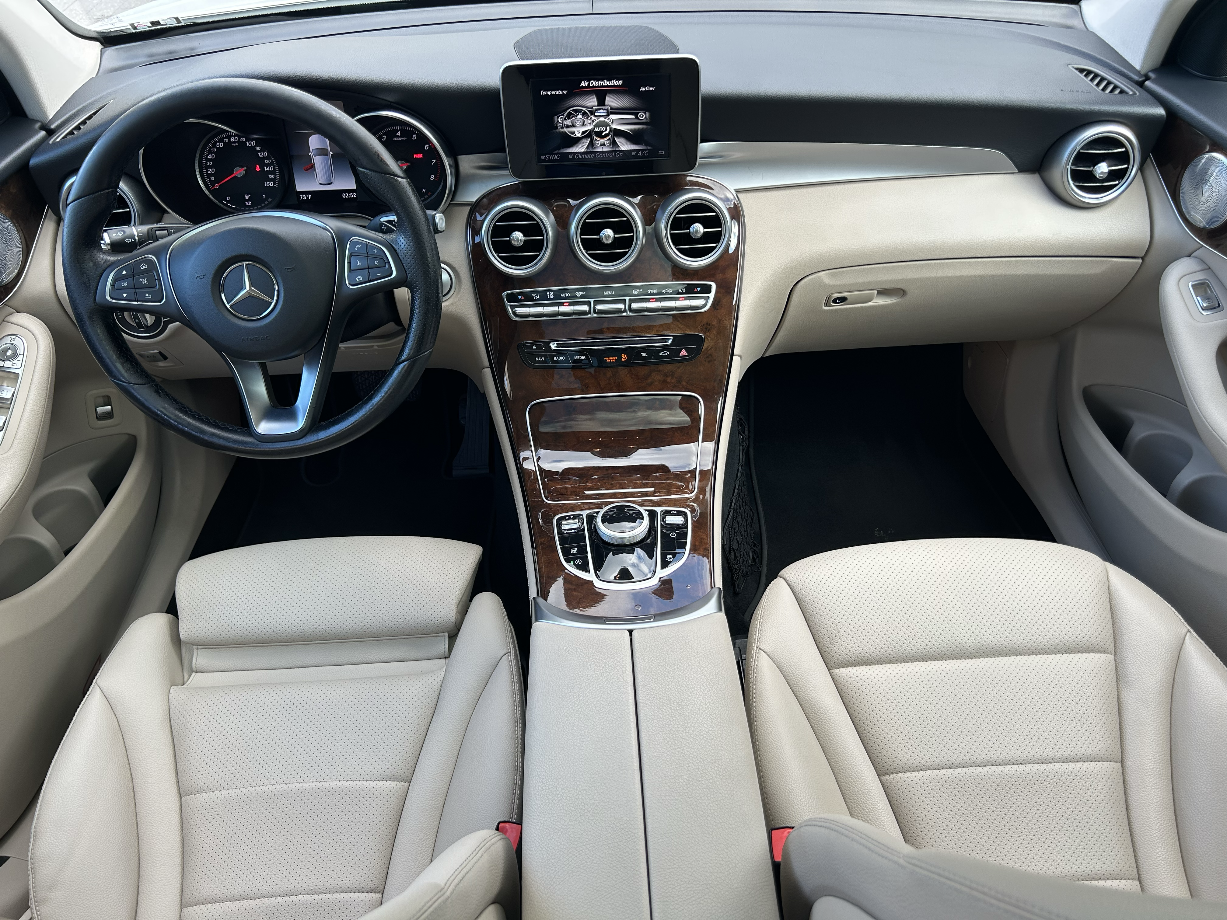 Used 2018 Mercedes-Benz GLC 300 image 2