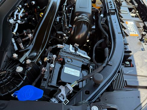 Used 2021 Ford Explorer Limited w/ Equipment Group 301A image 22