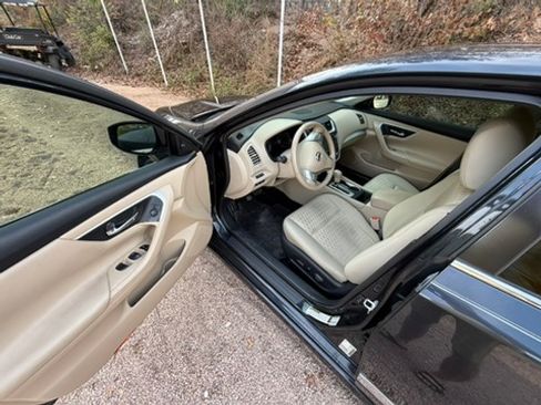 Used 2016 Nissan Altima 2.5 SV w/ Convenience Package image 8