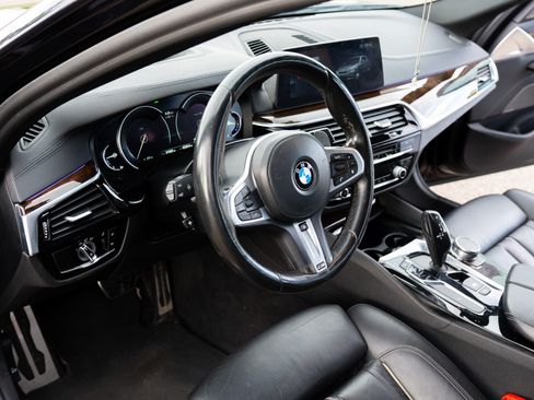 Used 2018 BMW M550i xDrive AWD/4WD image 12