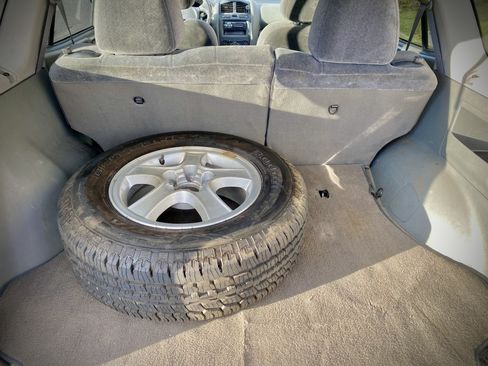 Used 2002 Hyundai Santa Fe GLS image 18