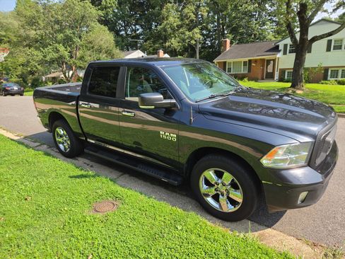 Used 2017 RAM 1500 Big Horn AWD/4WD image 9
