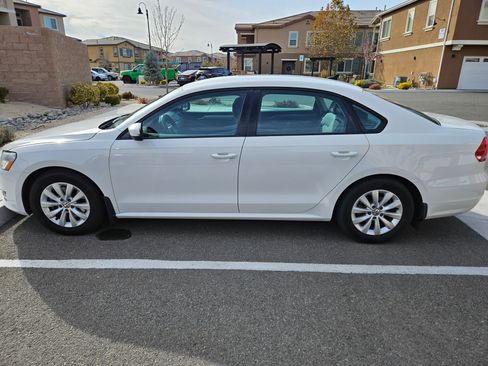 Used 2014 Volkswagen Passat 2.5 S image 4