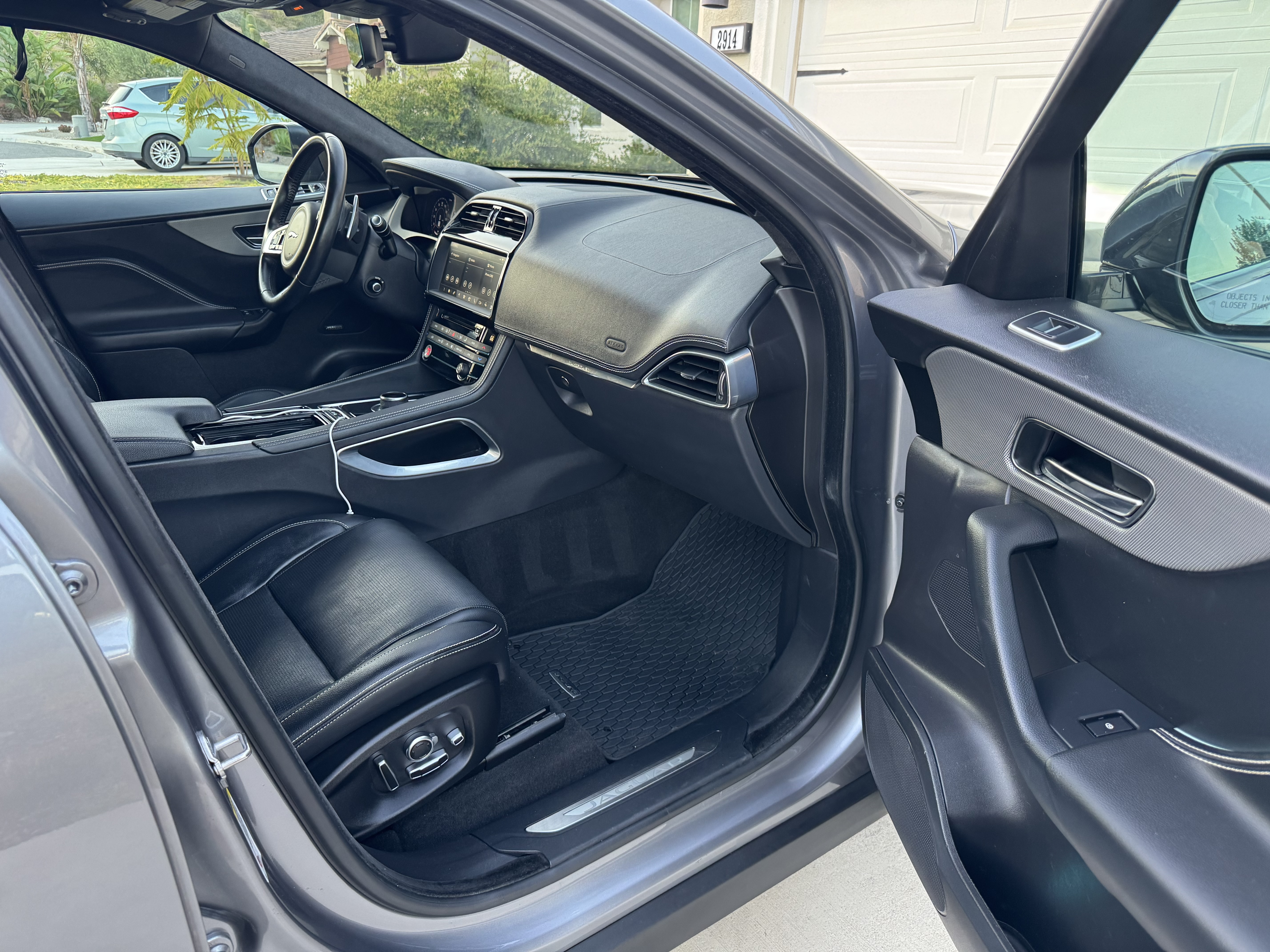Used 2020 Jaguar F-PACE S AWD/4WD image 16