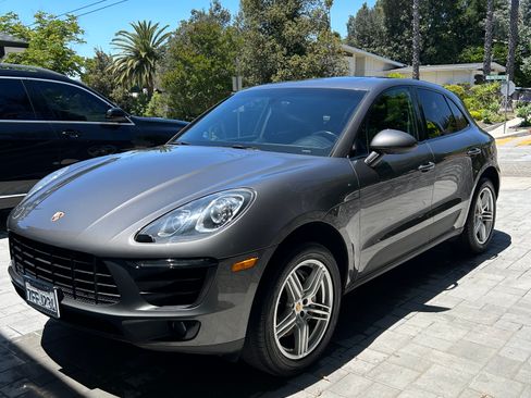 Used 2015 Porsche Macan S image 1