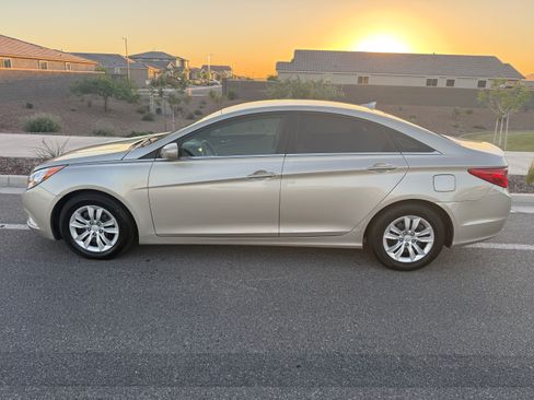 Used 2011 Hyundai Sonata GLS FWD image 4