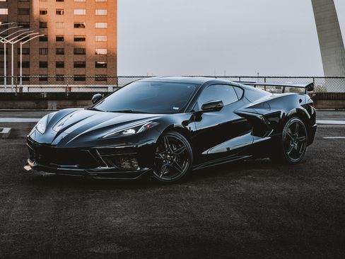 Used 2020 Chevrolet Corvette Stingray Coupe w/ 1LT image 2