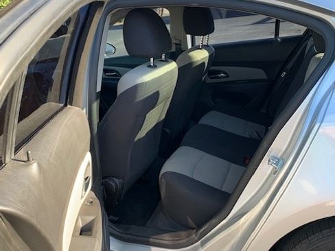 Used 2016 Chevrolet Cruze LS image 15