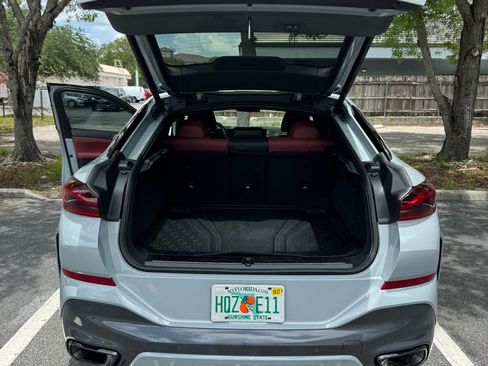 Used 2024 BMW X6 xDrive40i w/ Executive Package AWD/4WD image 15