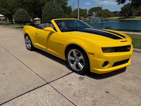 Used 2013 Chevrolet Camaro SS w/ RS Package RWD image 16
