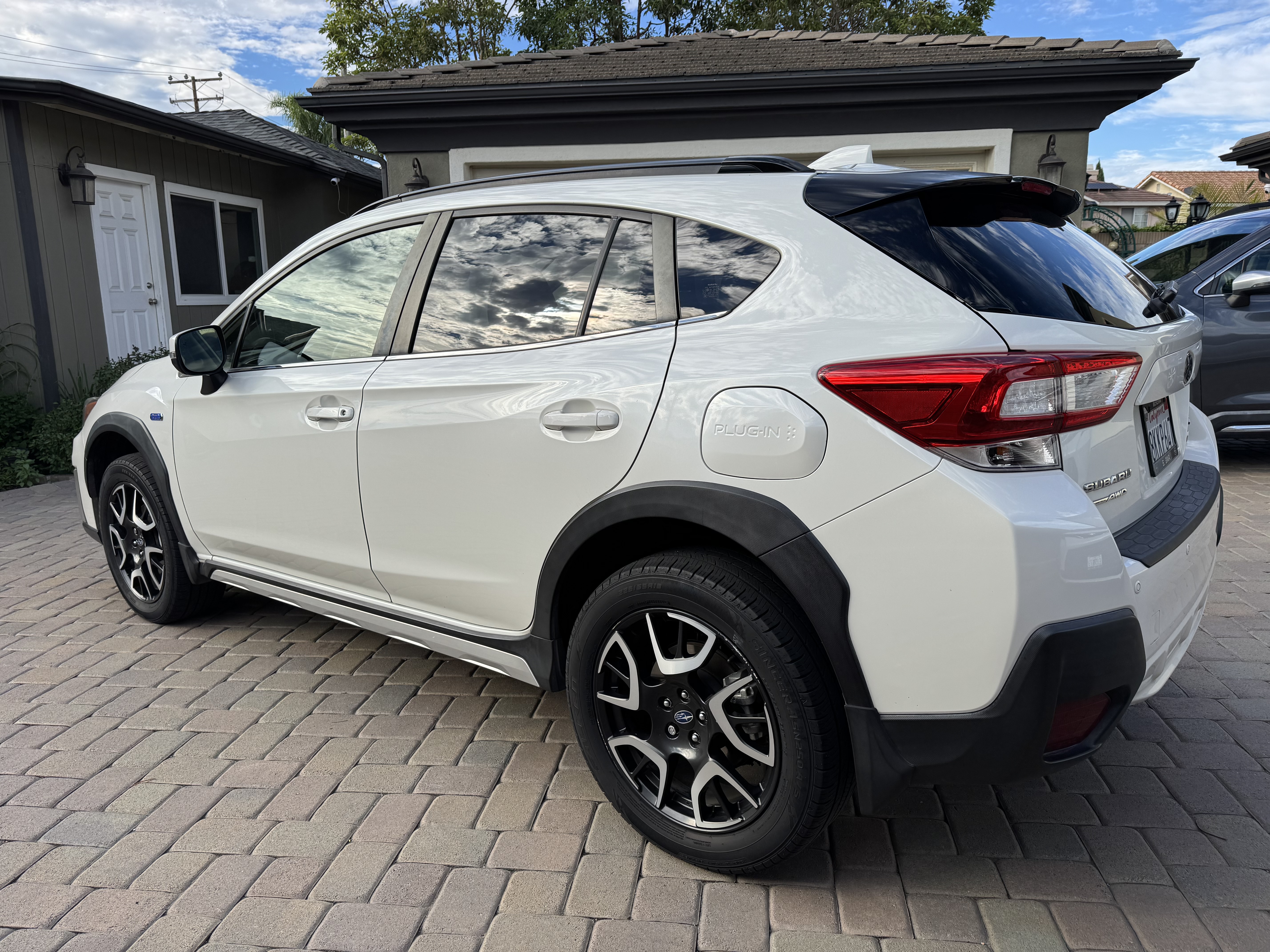 Used 2019 Subaru Crosstrek Hybrid w/ Moonroof Package w/Navigation AWD/4WD image 5