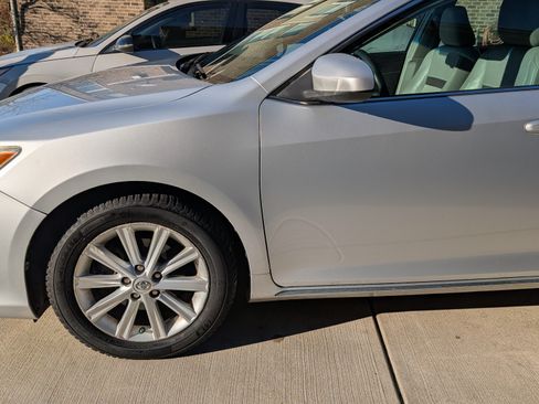 Used 2013 Toyota Camry XLE image 8