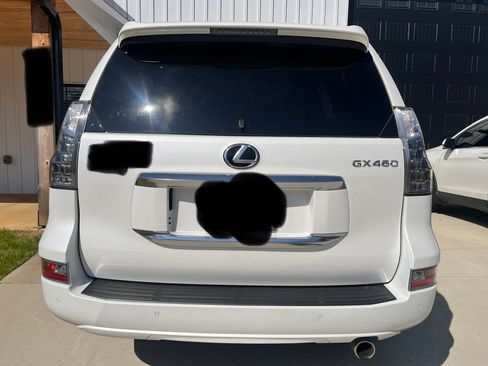 Used 2022 Lexus GX 460 Luxury w/ Accessory Package image 4