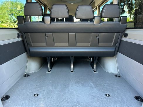 Used 2016 Mercedes-Benz Sprinter 2500 image 23