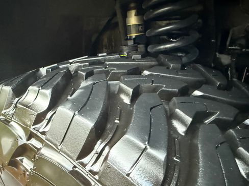 Used 2015 Ford F250 Platinum w/ FX4 Off-Road Package image 13