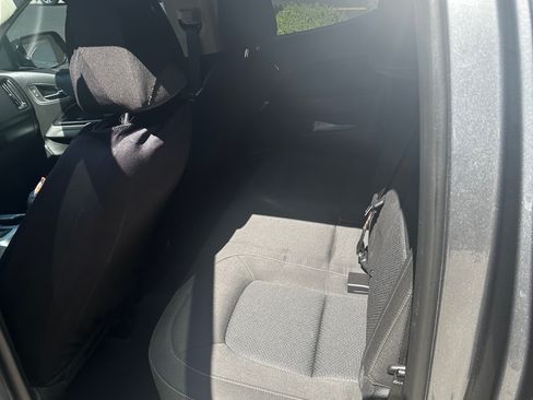 Used 2021 Chevrolet Colorado LT image 6