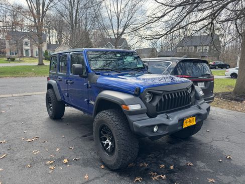 Used 2018 Jeep Wrangler Unlimited Sport AWD/4WD image 1