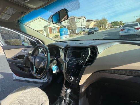 Used 2017 Hyundai Santa Fe Sport image 6