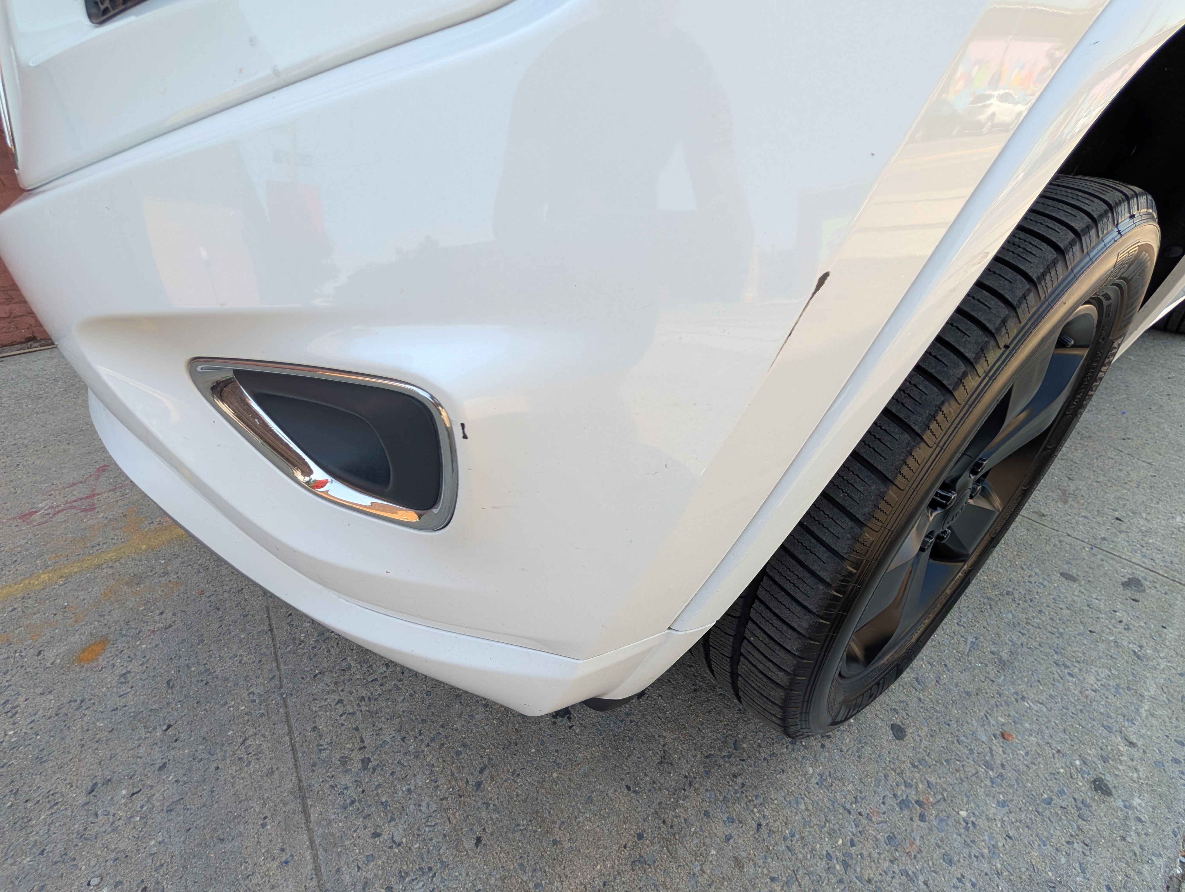 Used 2015 Jeep Grand Cherokee Overland w/ Advanced Technology Group AWD/4WD image 18
