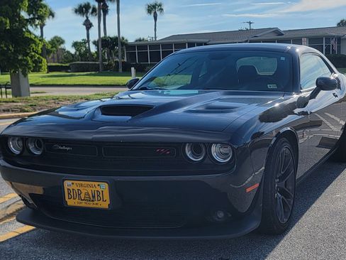 Used 2020 Dodge Challenger R/T Scat Pack image 1