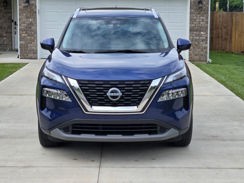 Used 2023 Nissan Rogue SV w/ SV Premium B Package FWD image 13