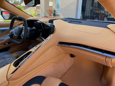 Used 2021 Chevrolet Corvette Stingray Coupe 2D w/ Z51 Performance Package image 9