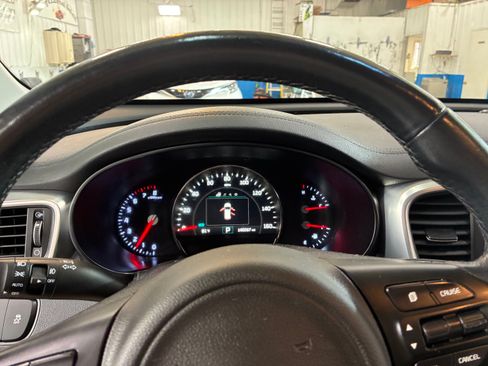 Used 2017 Kia Sorento EX w/ EX V6 Premium Package AWD/4WD image 11