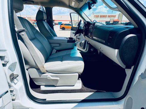 Used 2011 Chevrolet Silverado 1500 LT w/ Texas Edition image 25