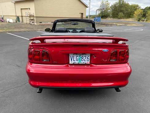 Used 1996 Ford Mustang GT RWD image 11